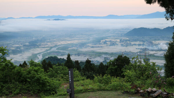 坂戸山登山で水鏡＆雲海ハント